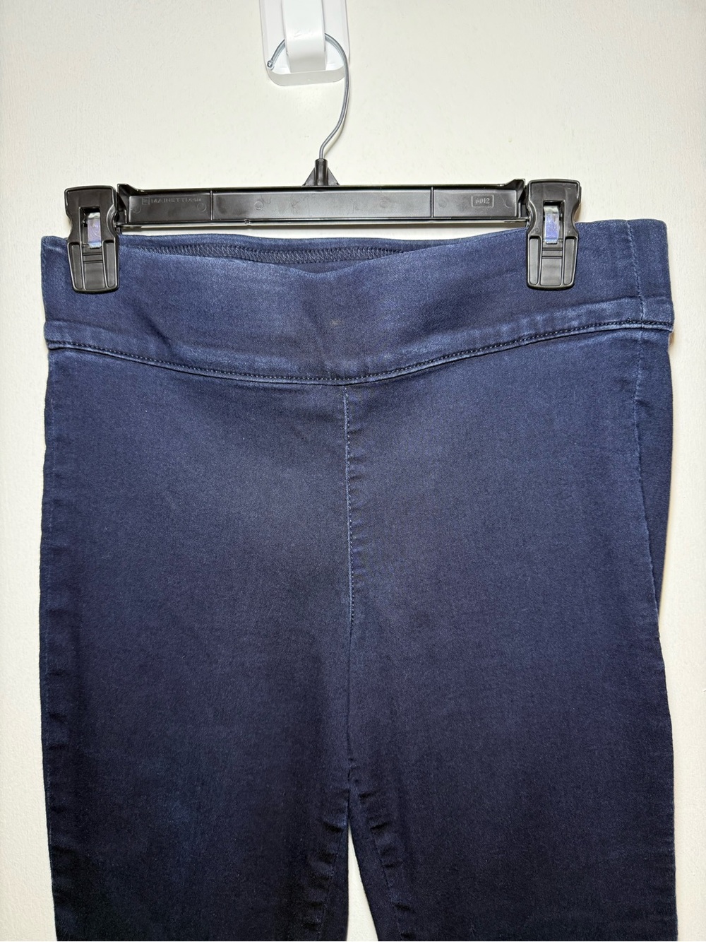 Nine West Dark Wash Stretch Comfy Denim Pull On Skinny Jeans Jeggings Size 6 - Picture 2 of 7